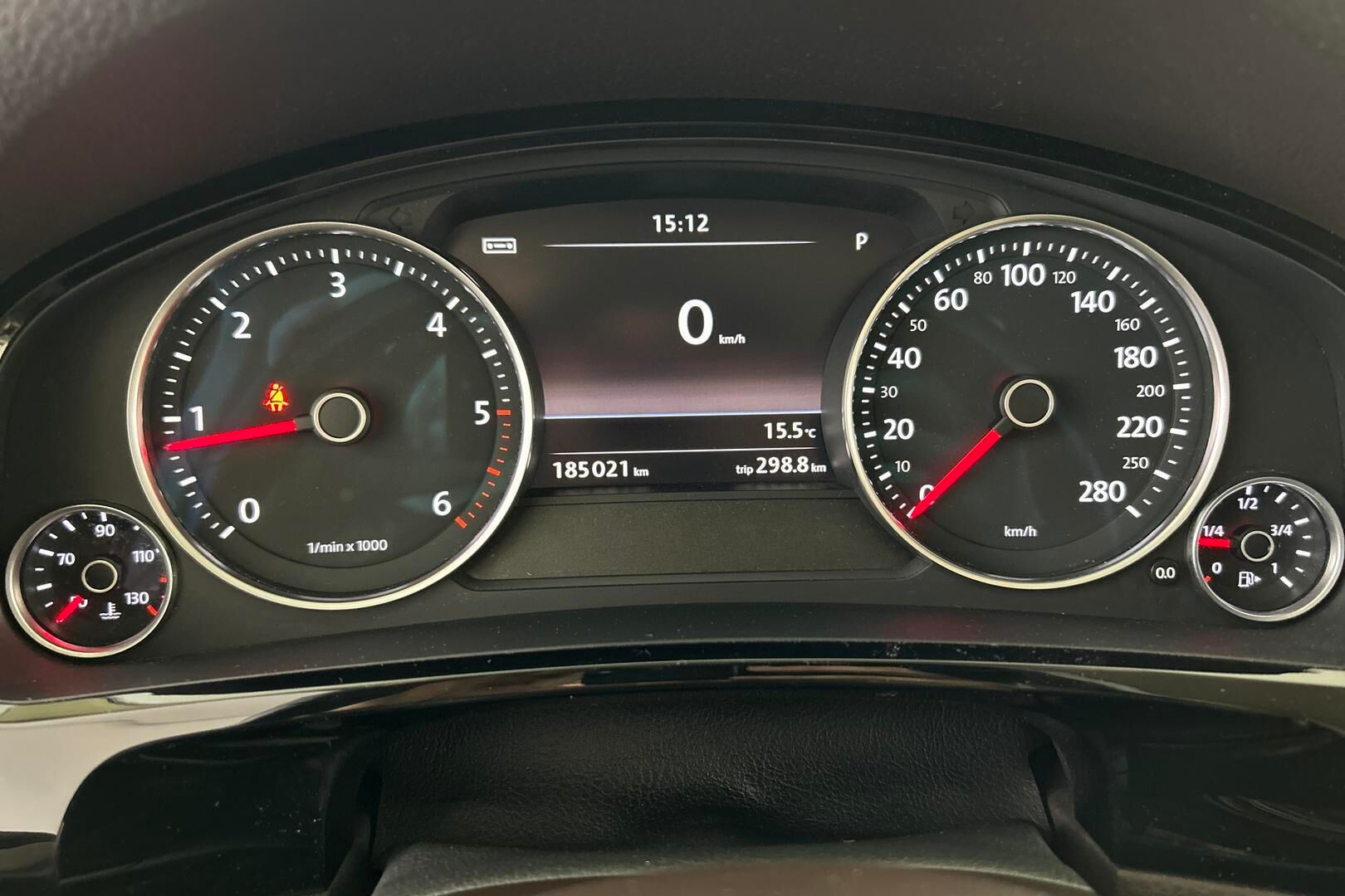 Volkswagen Touareg iso kuva 14