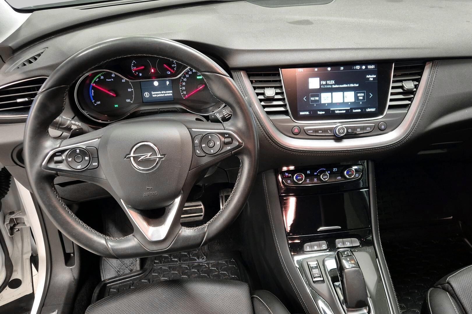 Opel Grandland X iso kuva 10