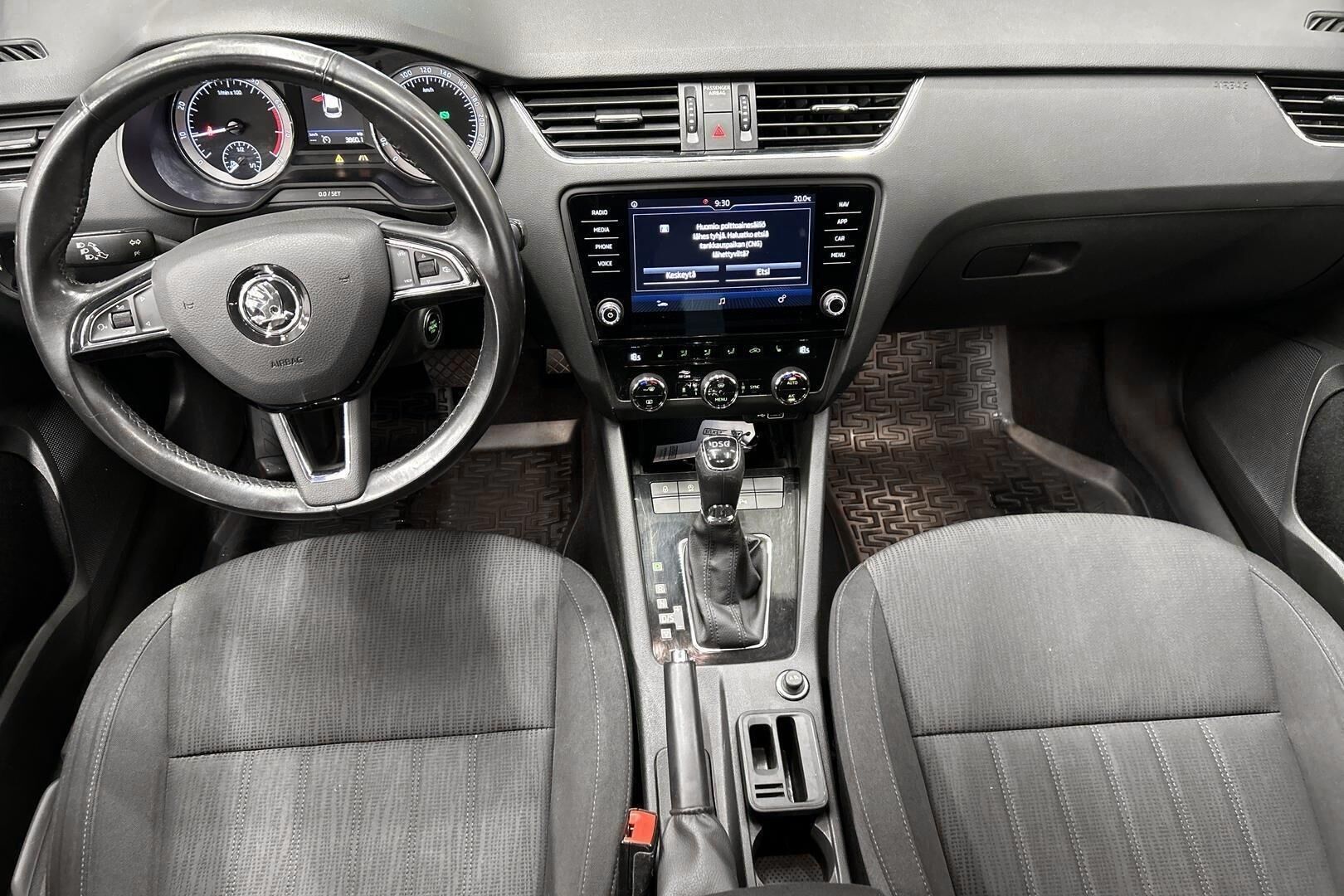 Skoda Octavia iso kuva 10