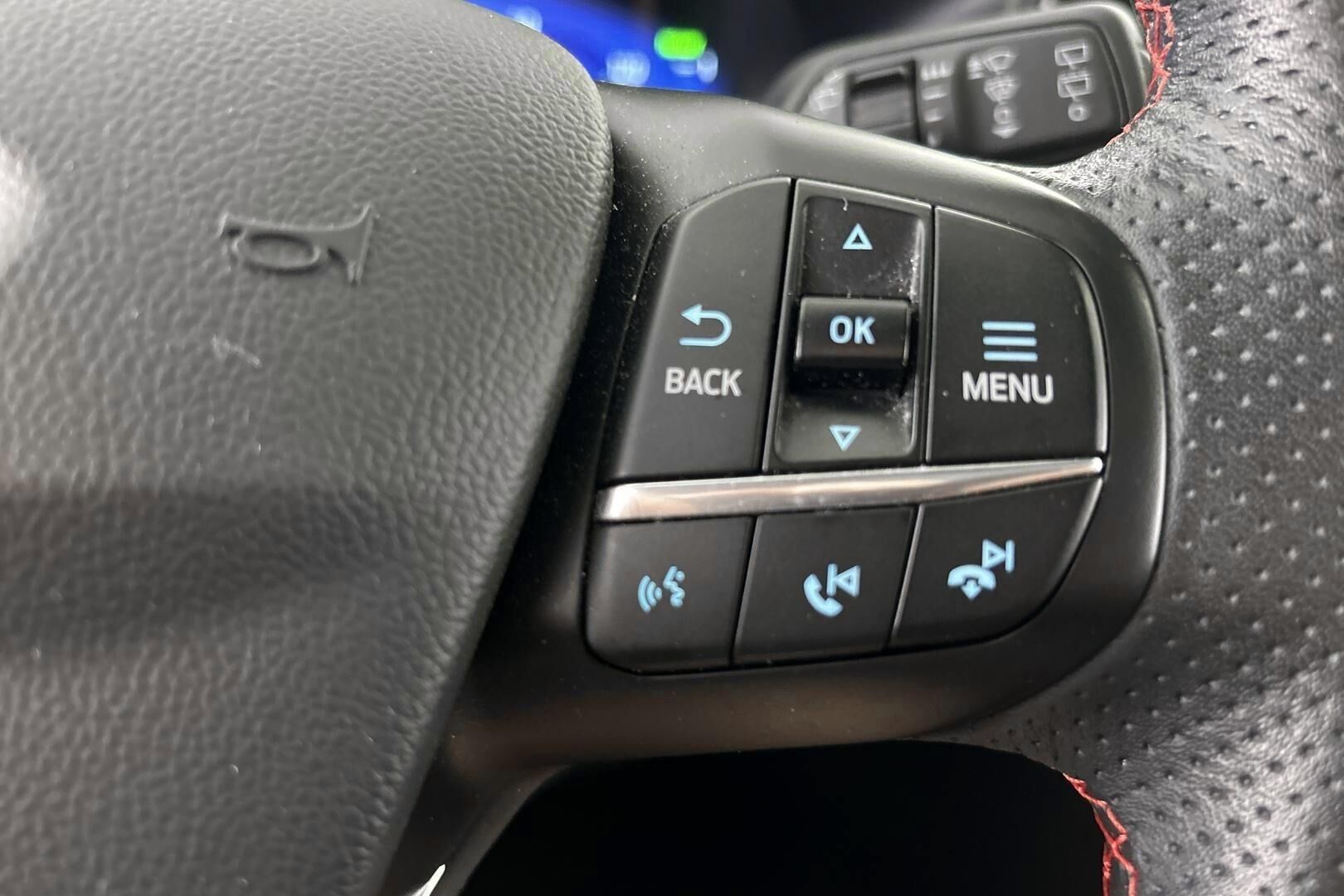 Ford Kuga iso kuva 22