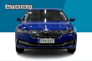 Skoda Superb esikatselu 2