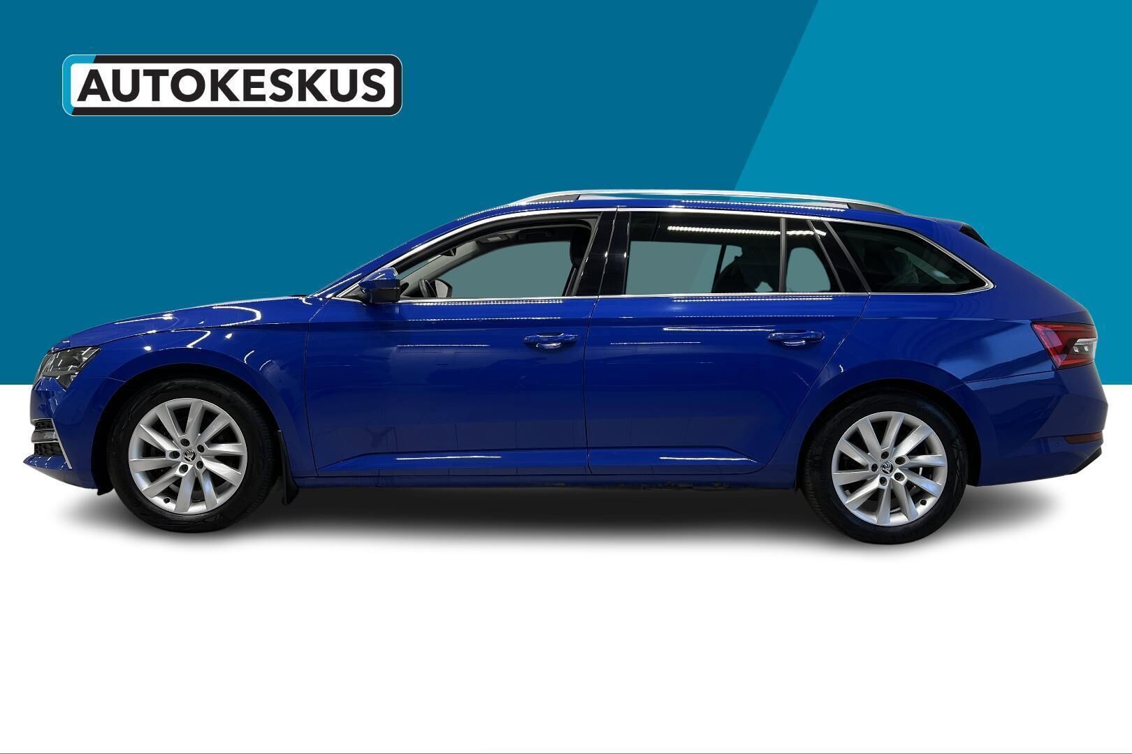 Skoda Superb iso kuva 8