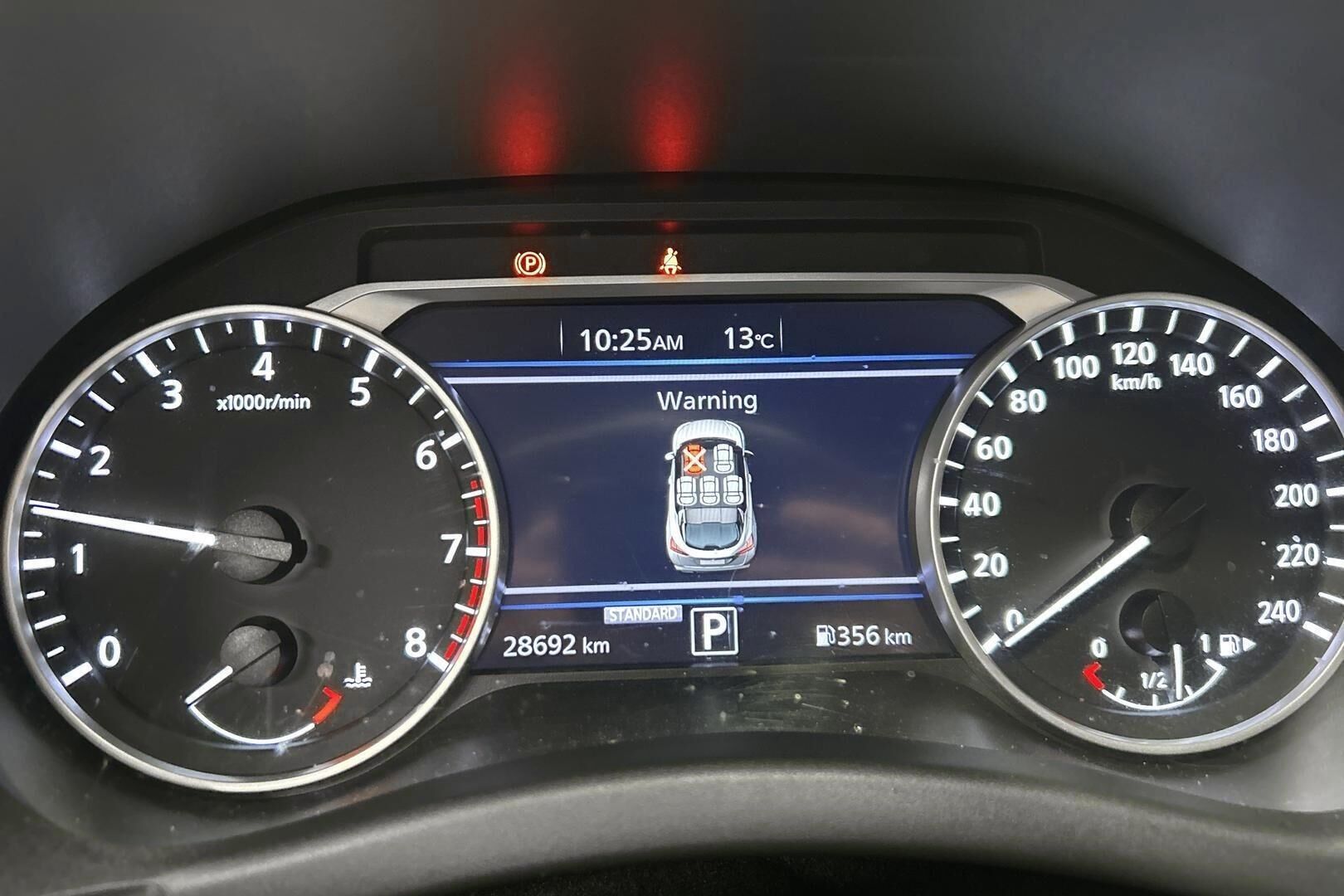 Nissan Juke iso kuva 13