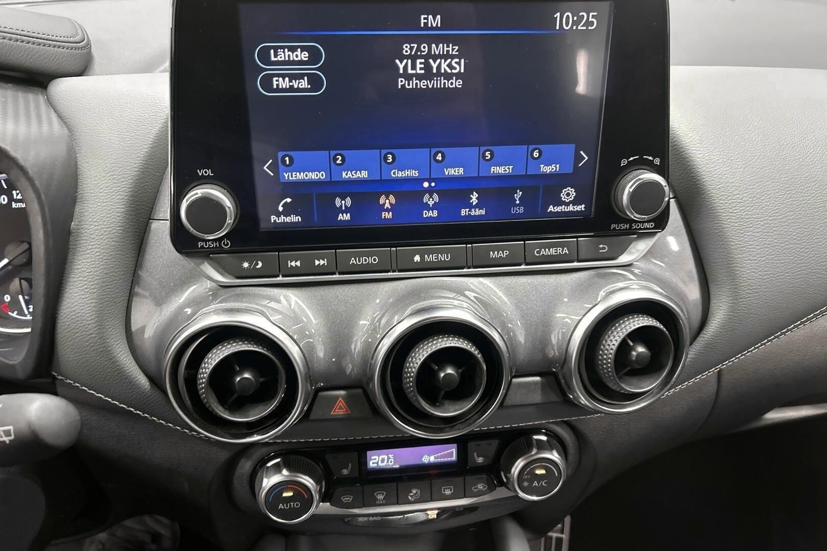 Nissan Juke iso kuva 16