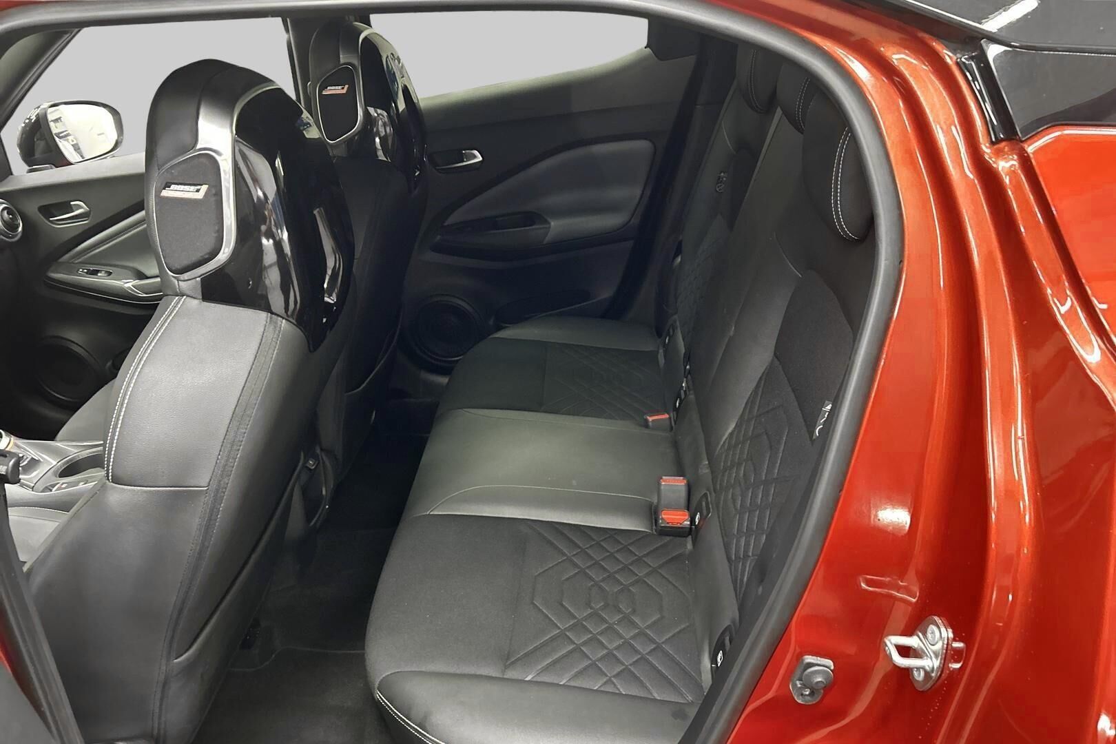 Nissan Juke iso kuva 9