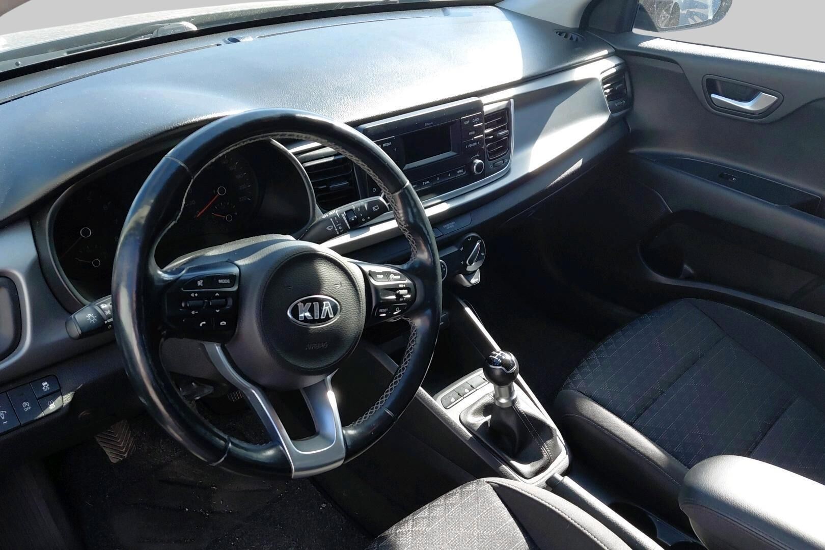 Kia Rio iso kuva 2