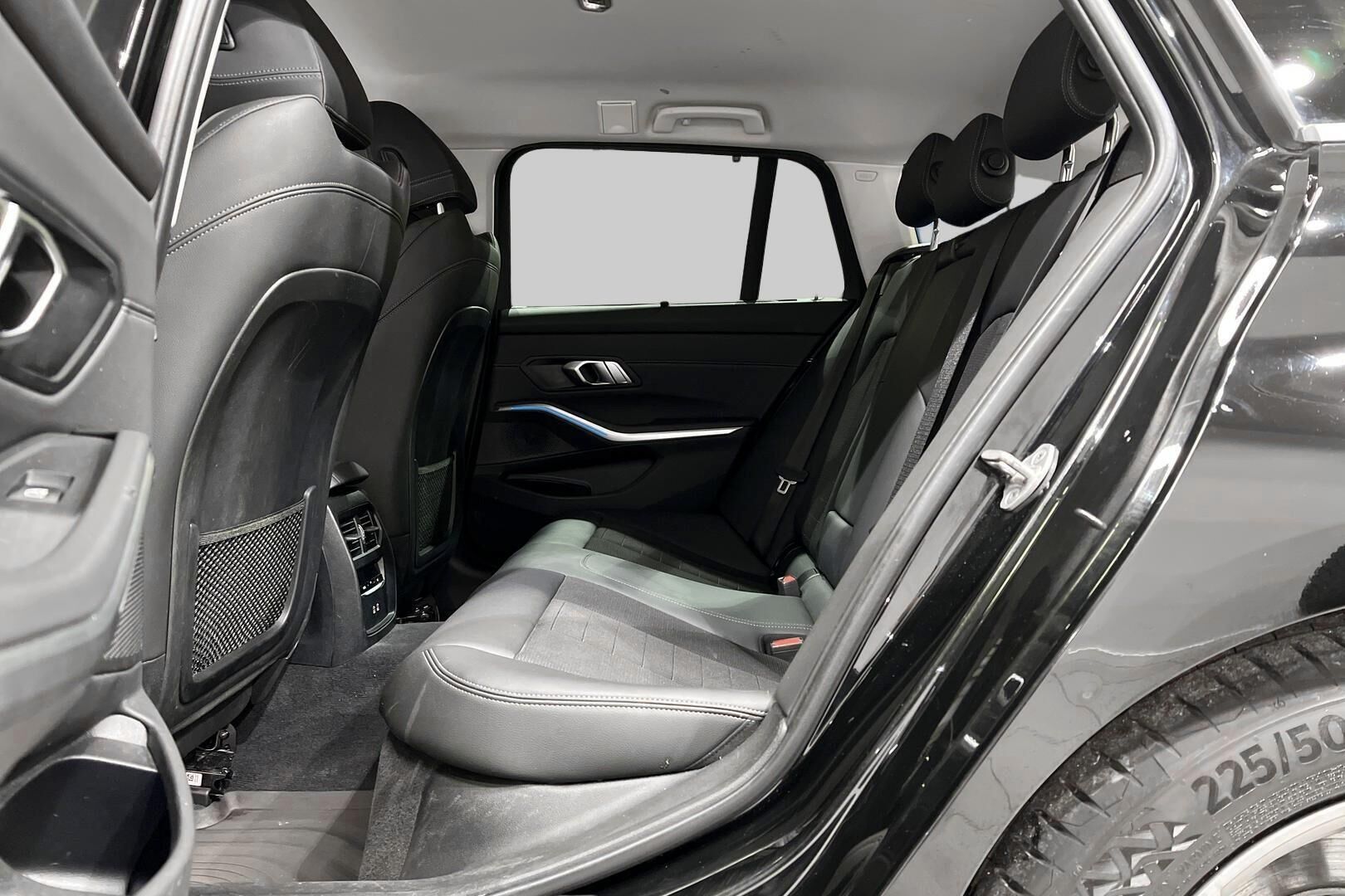 BMW 3-sarja iso kuva 10