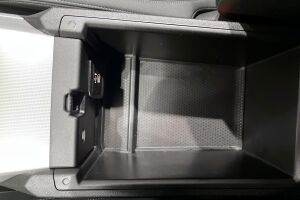 BMW 3-sarja esikatselu 23