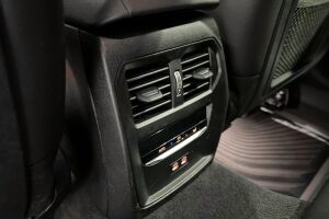 BMW 3-sarja esikatselu 30