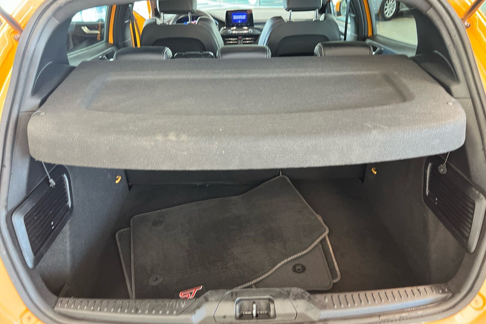 Ford Focus iso kuva 10