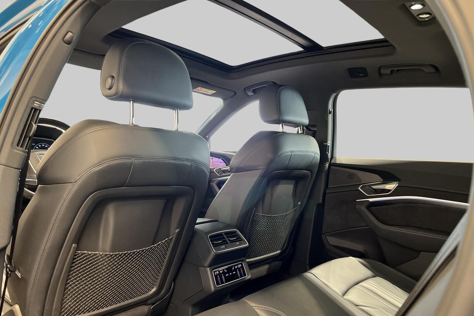 Audi e-tron iso kuva 33