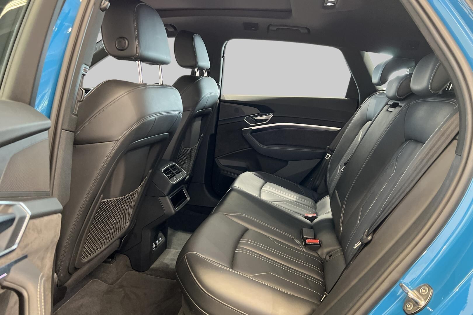 Audi e-tron iso kuva 9