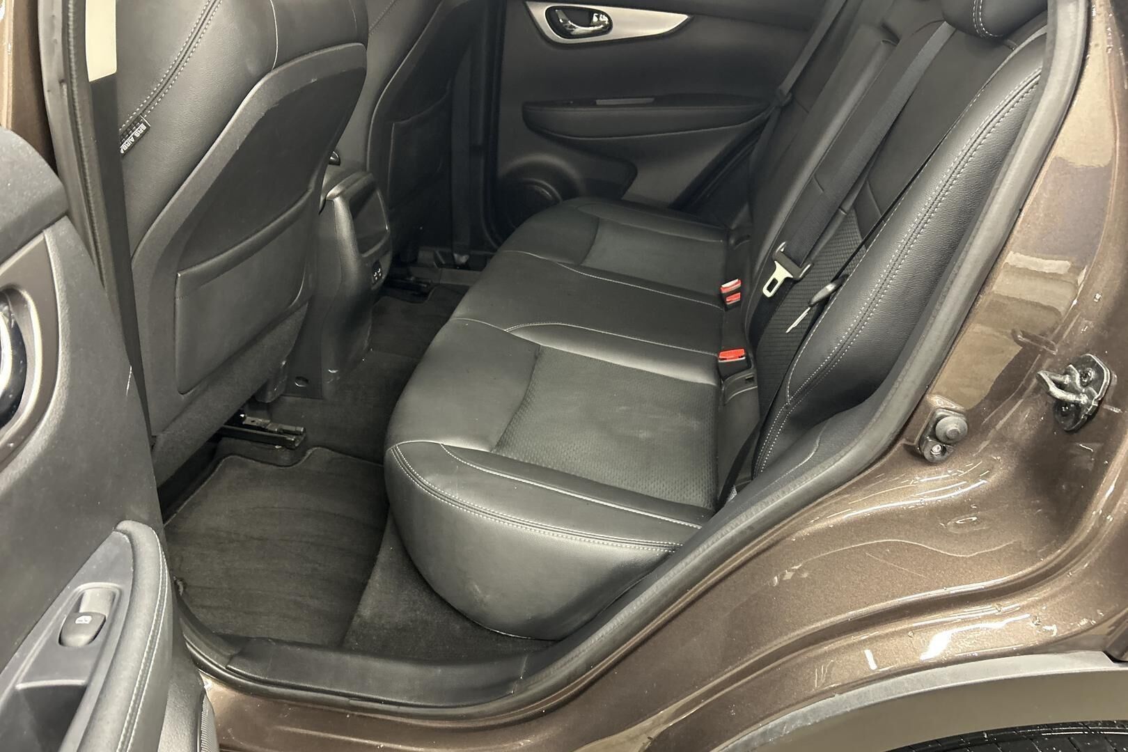 Nissan Qashqai iso kuva 10