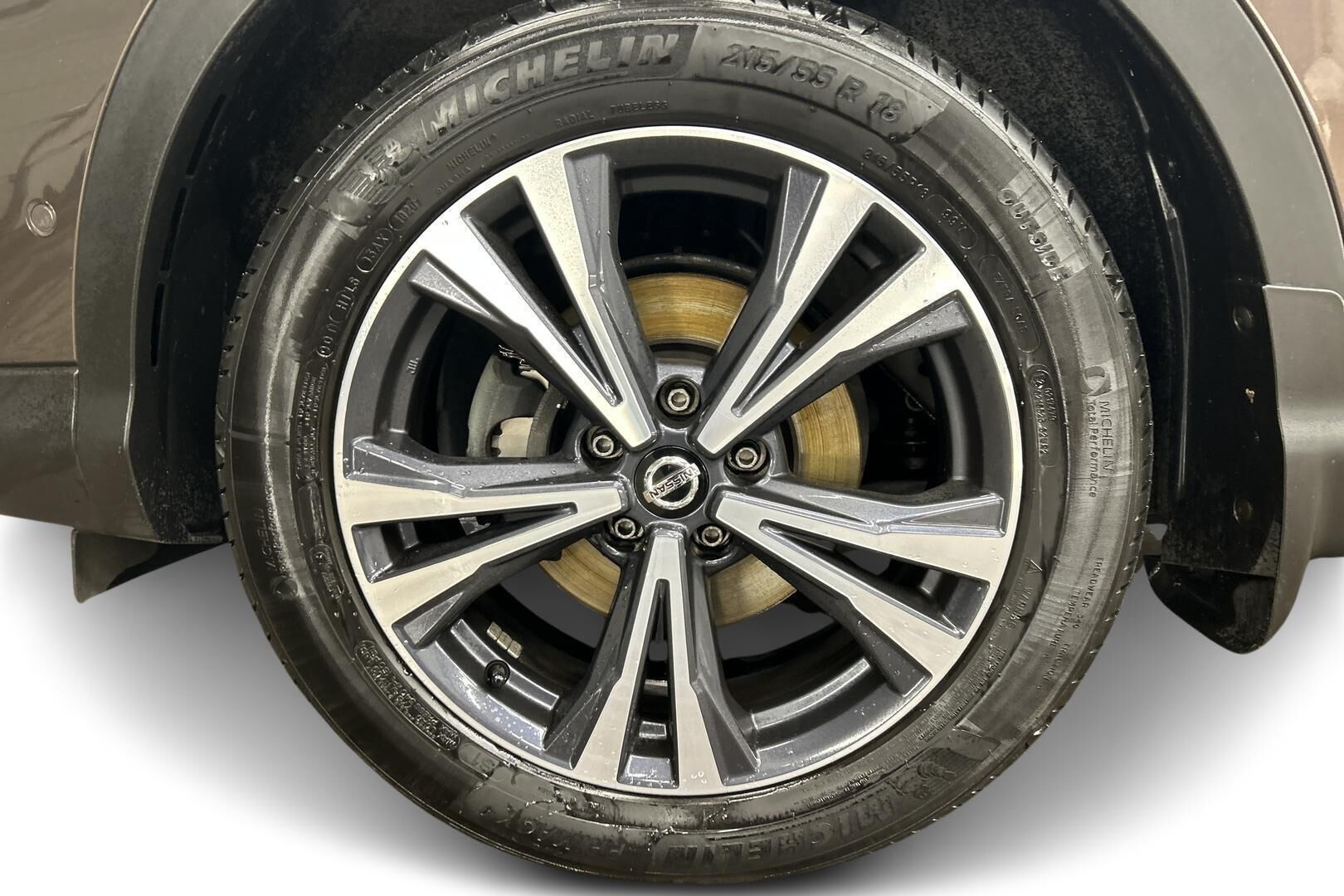 Nissan Qashqai iso kuva 13
