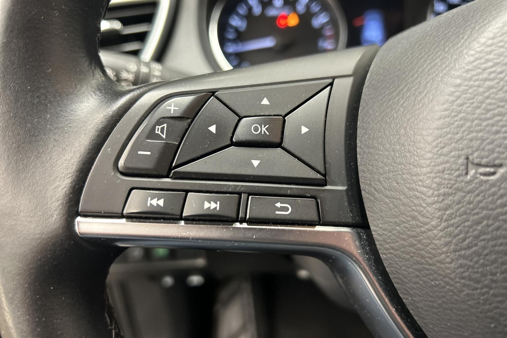 Nissan Qashqai iso kuva 17