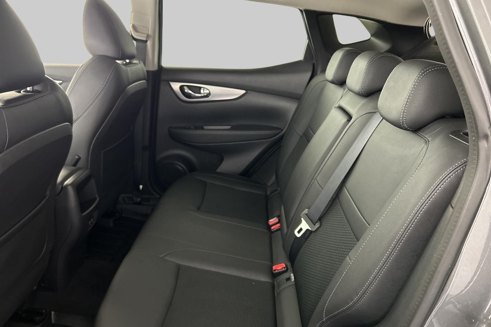 Nissan Qashqai iso kuva 10