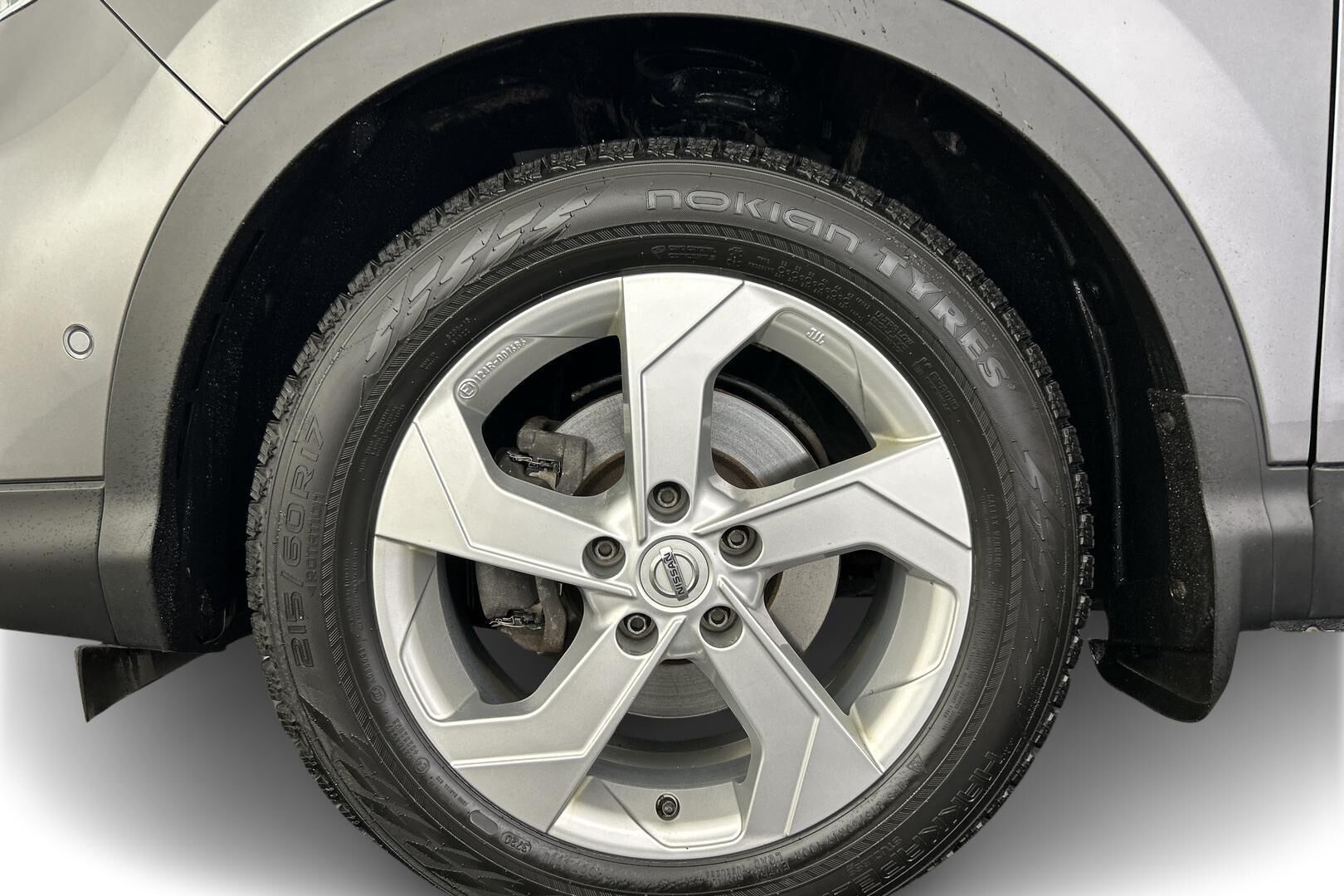 Nissan Qashqai iso kuva 14