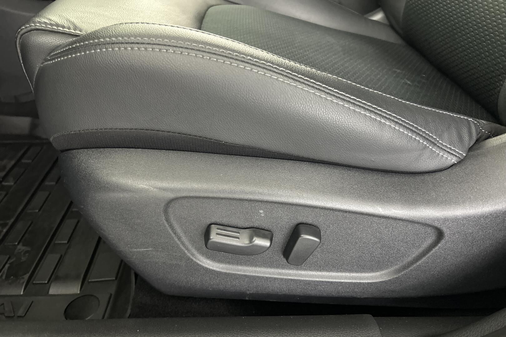 Nissan Qashqai iso kuva 15