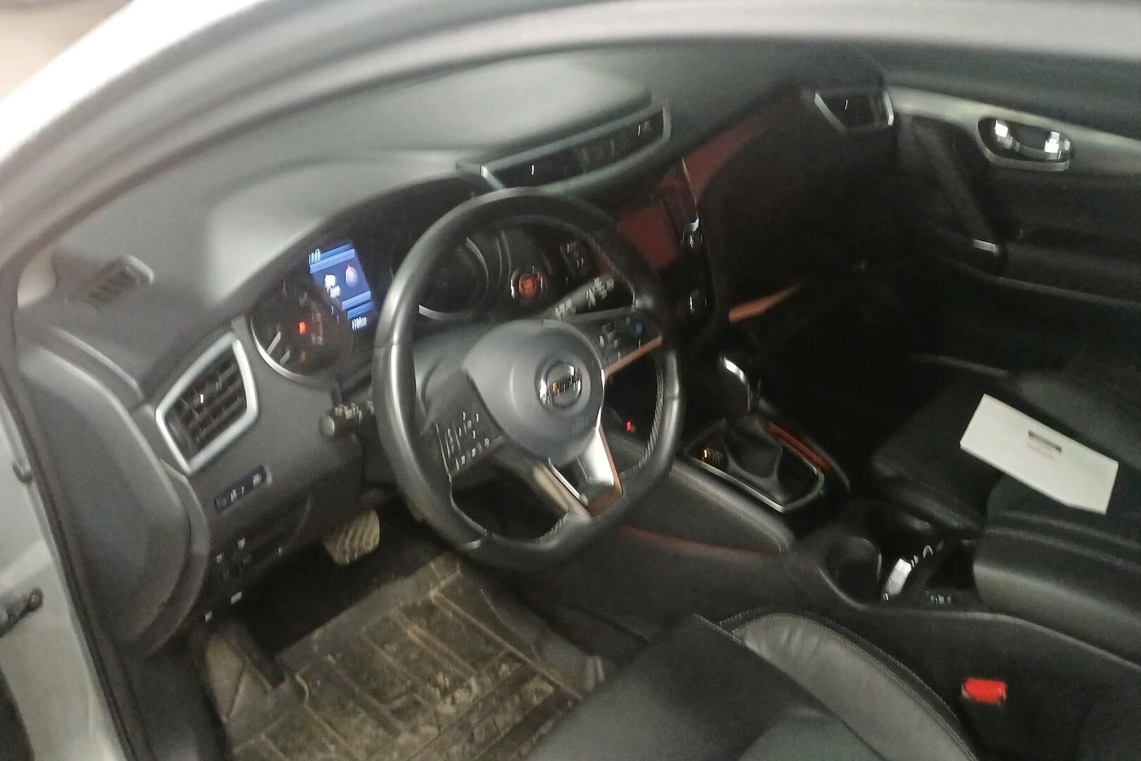 Nissan Qashqai iso kuva 2