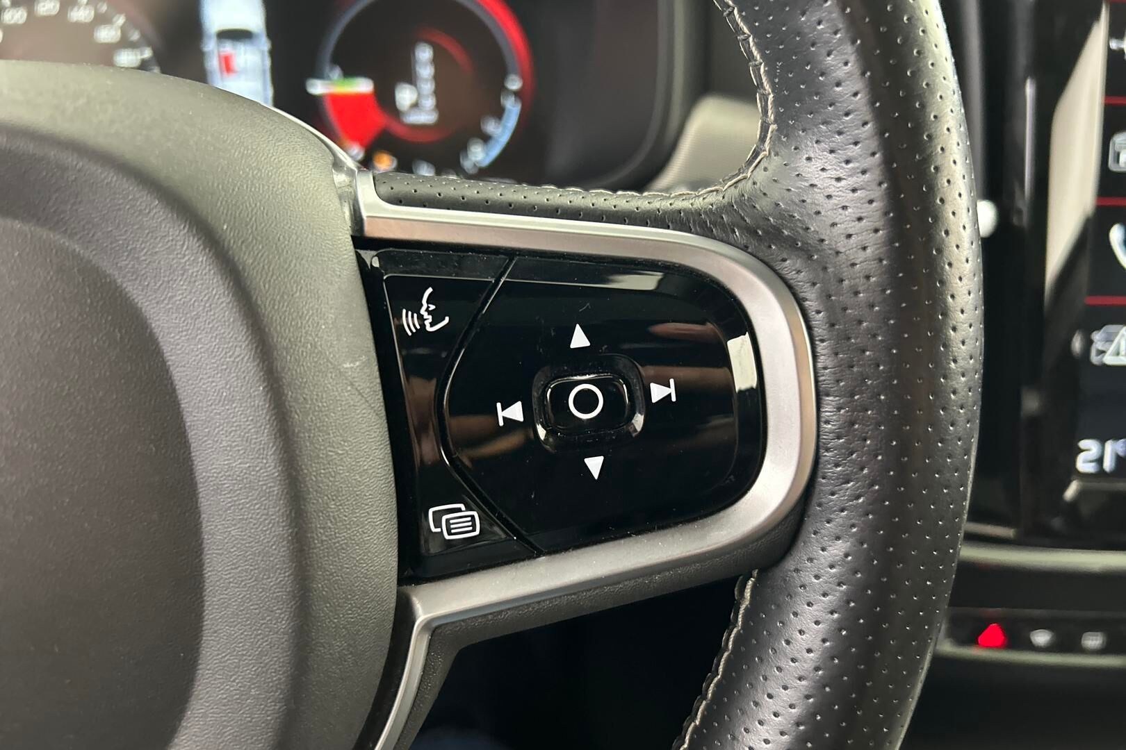 Volvo V90 iso kuva 14