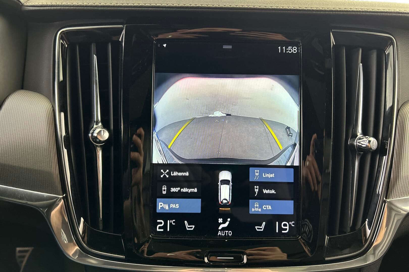 Volvo V90 iso kuva 21