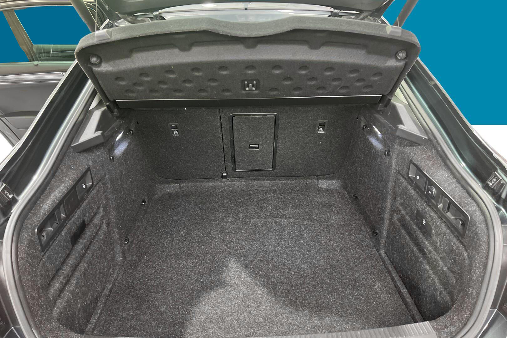 Skoda Superb iso kuva 10