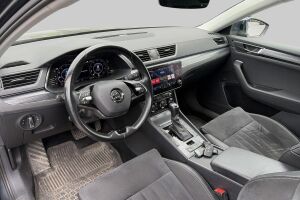 Skoda Superb esikatselu 2