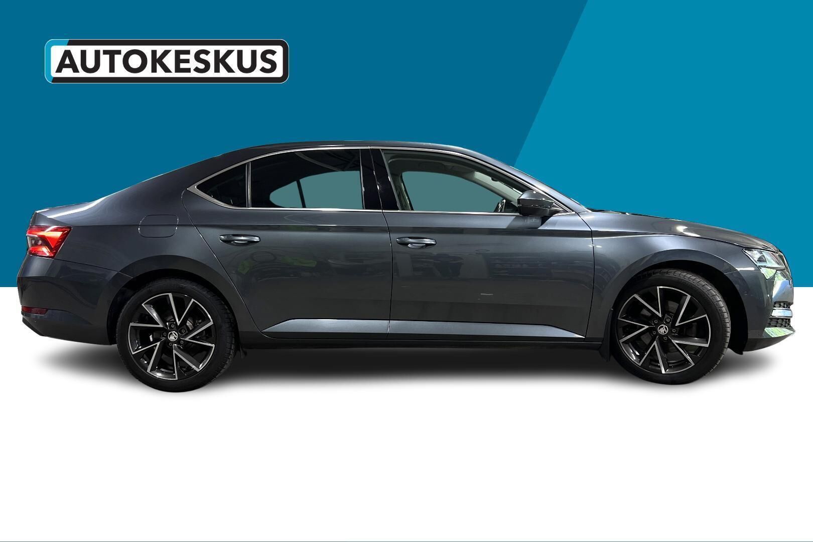 Skoda Superb iso kuva 3
