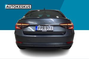 Skoda Superb esikatselu 4