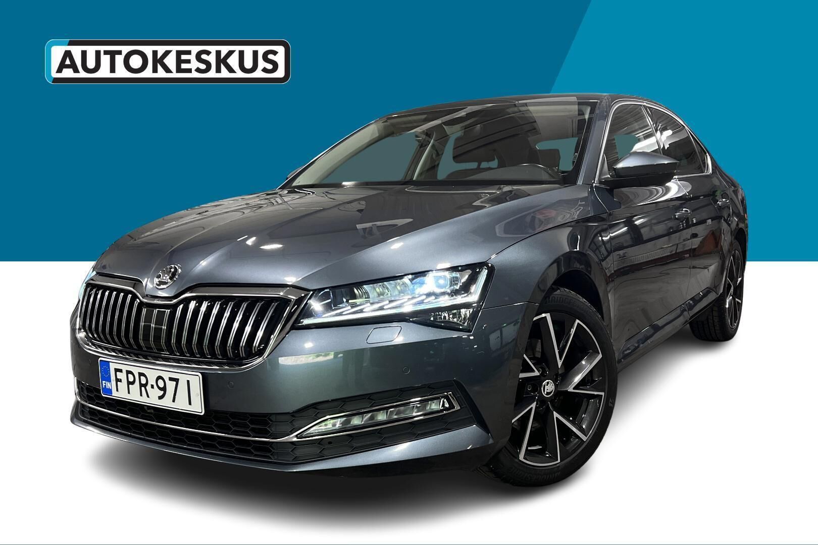 Skoda Superb iso kuva 0