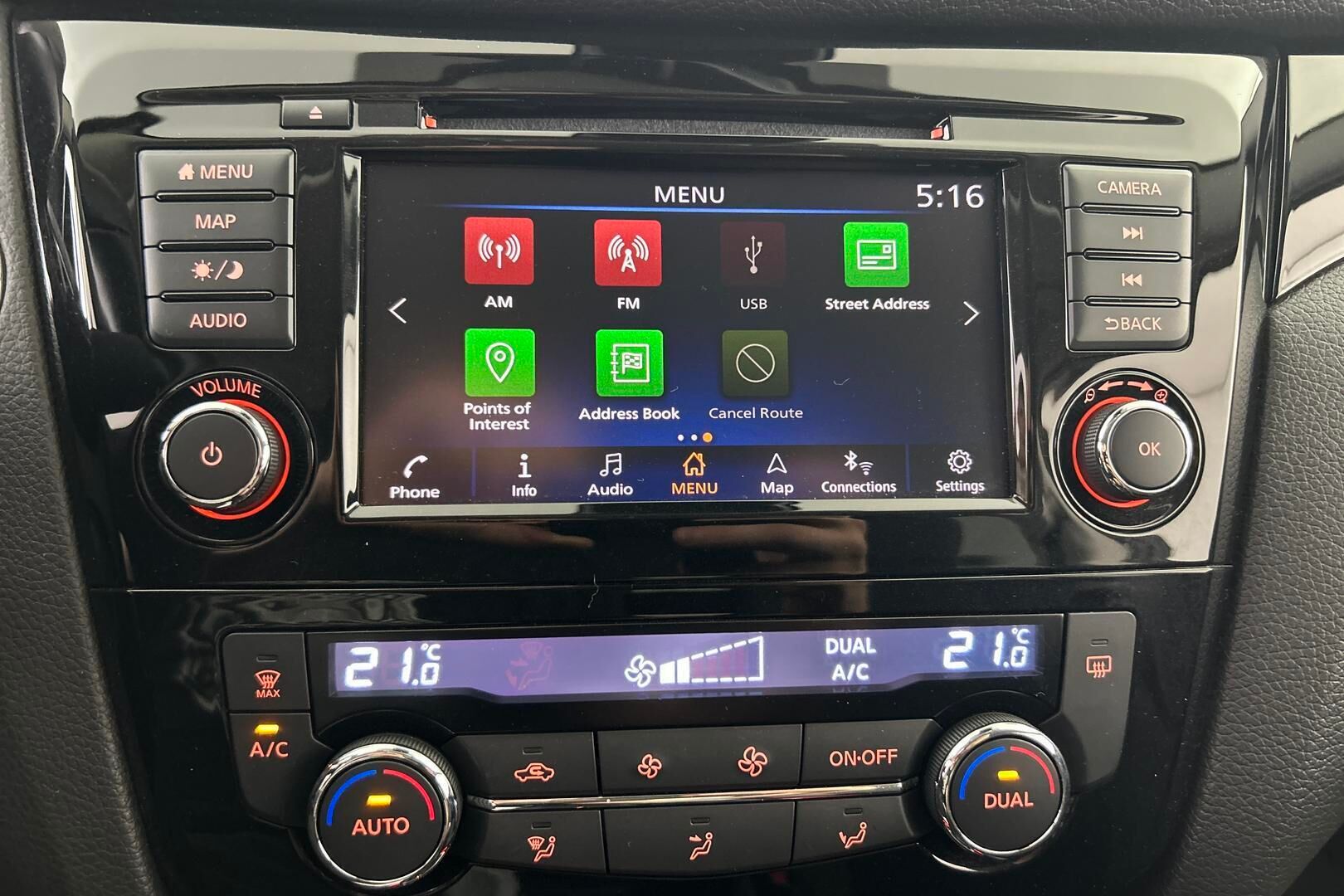 Nissan Qashqai iso kuva 18