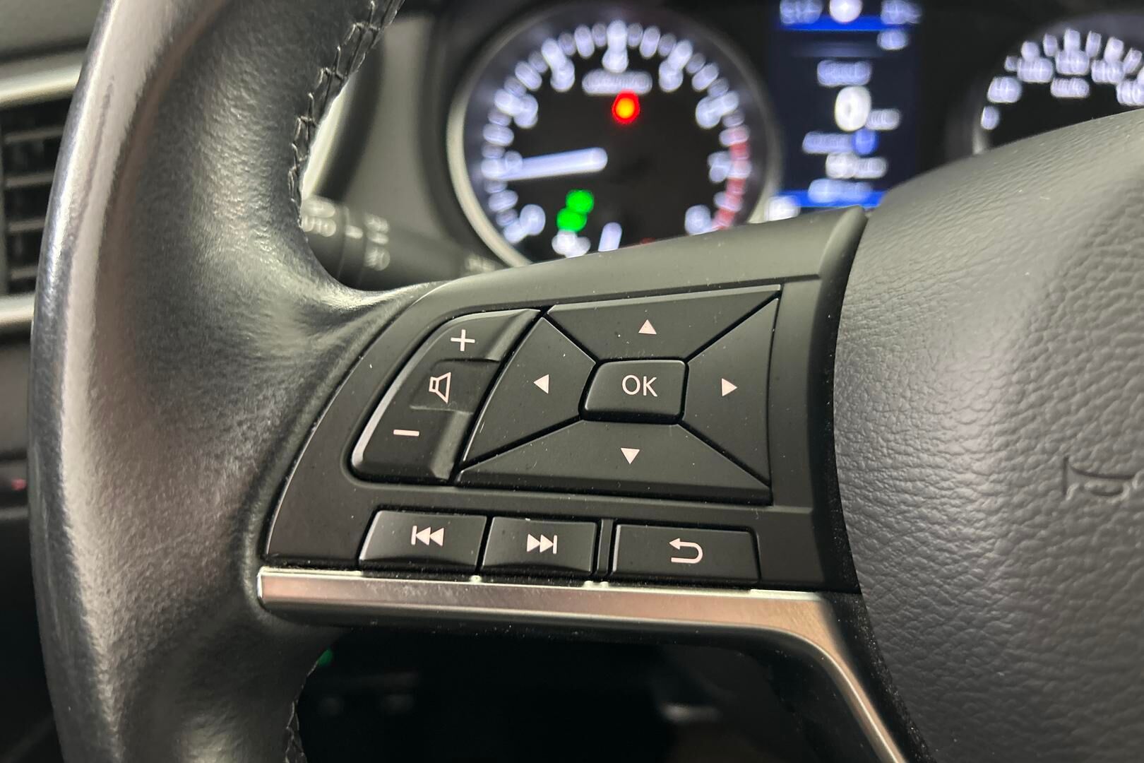 Nissan Qashqai iso kuva 23