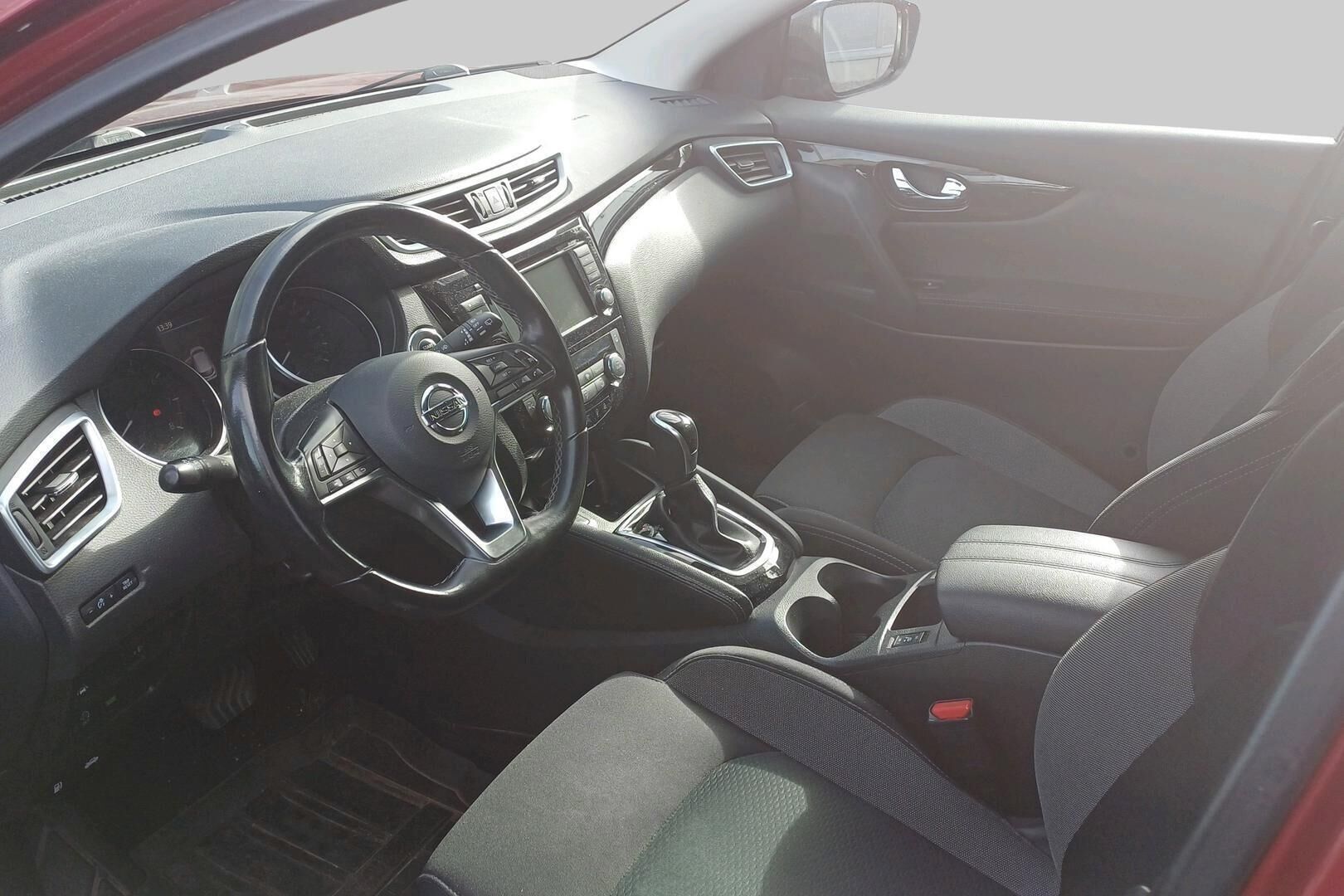 Nissan Qashqai iso kuva 1