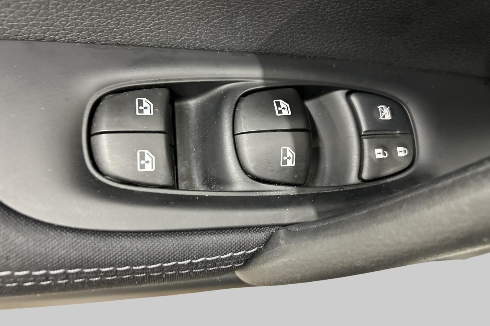 Nissan Qashqai iso kuva 22