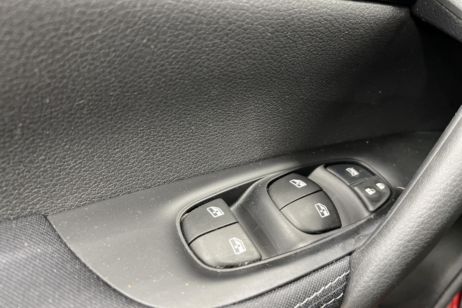 Nissan Qashqai iso kuva 23