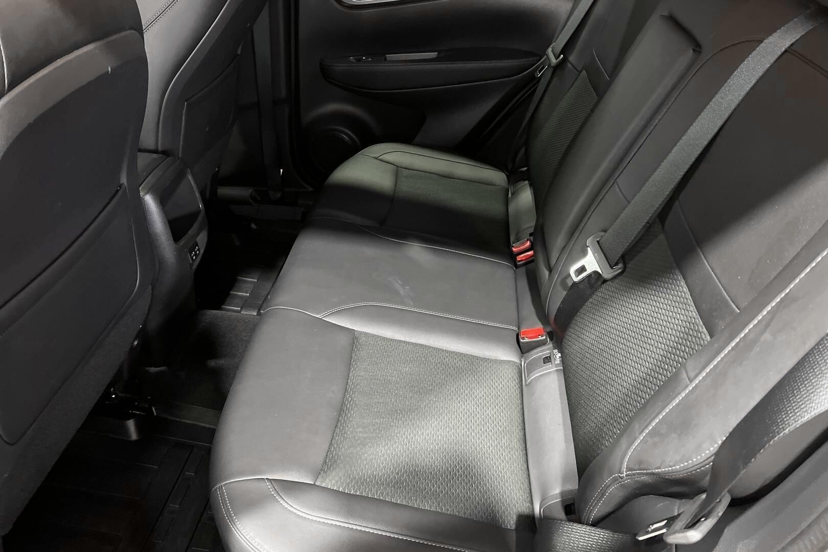 Nissan Qashqai iso kuva 10