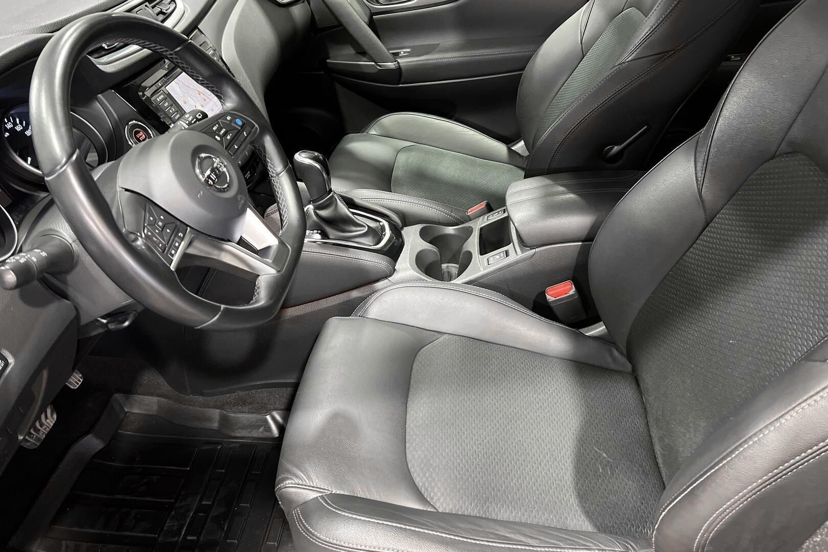 Nissan Qashqai iso kuva 9