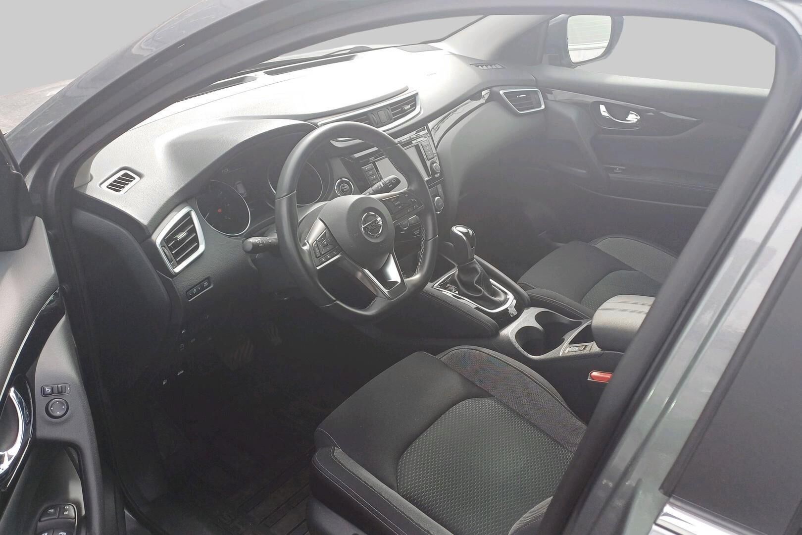 Nissan Qashqai iso kuva 2