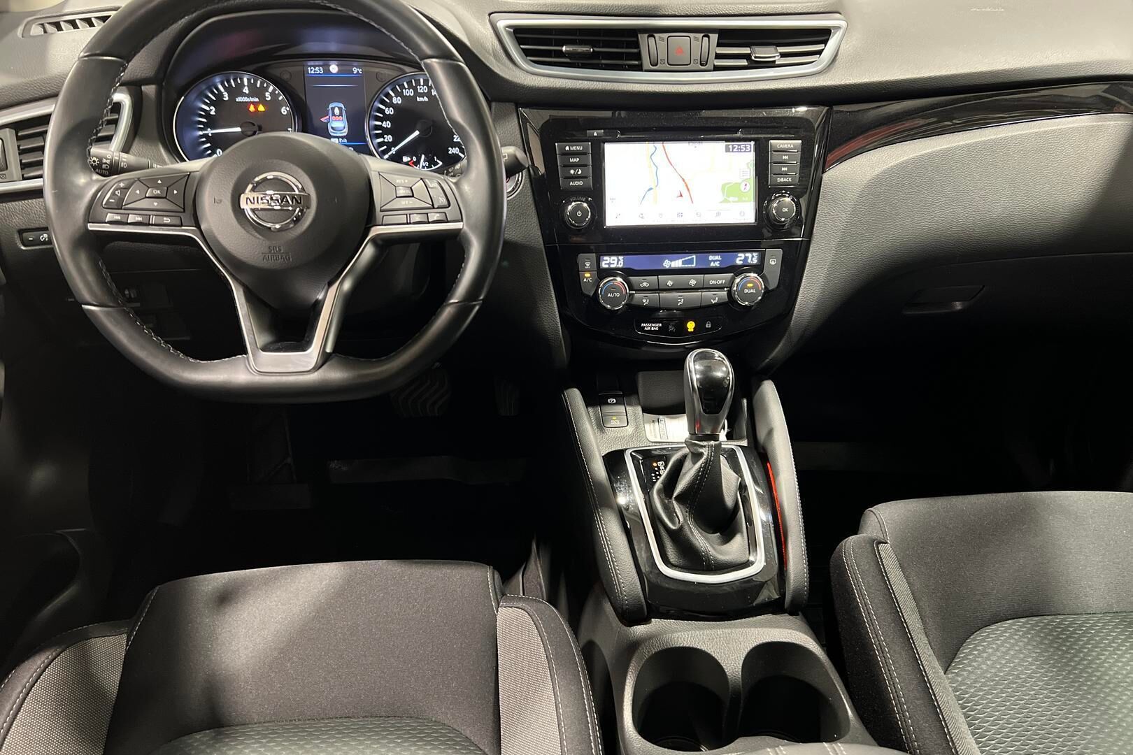 Nissan Qashqai iso kuva 11
