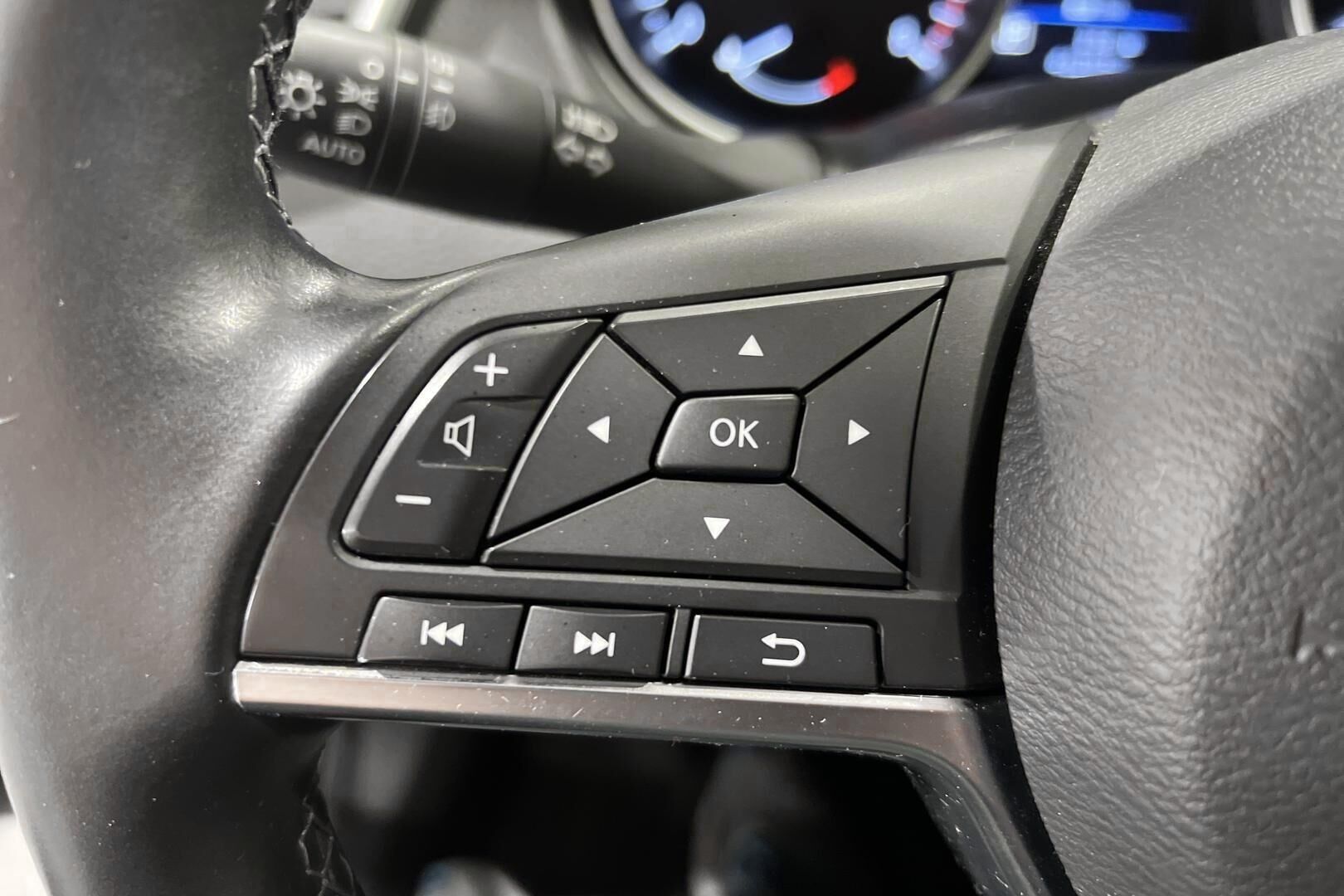Nissan Qashqai iso kuva 14