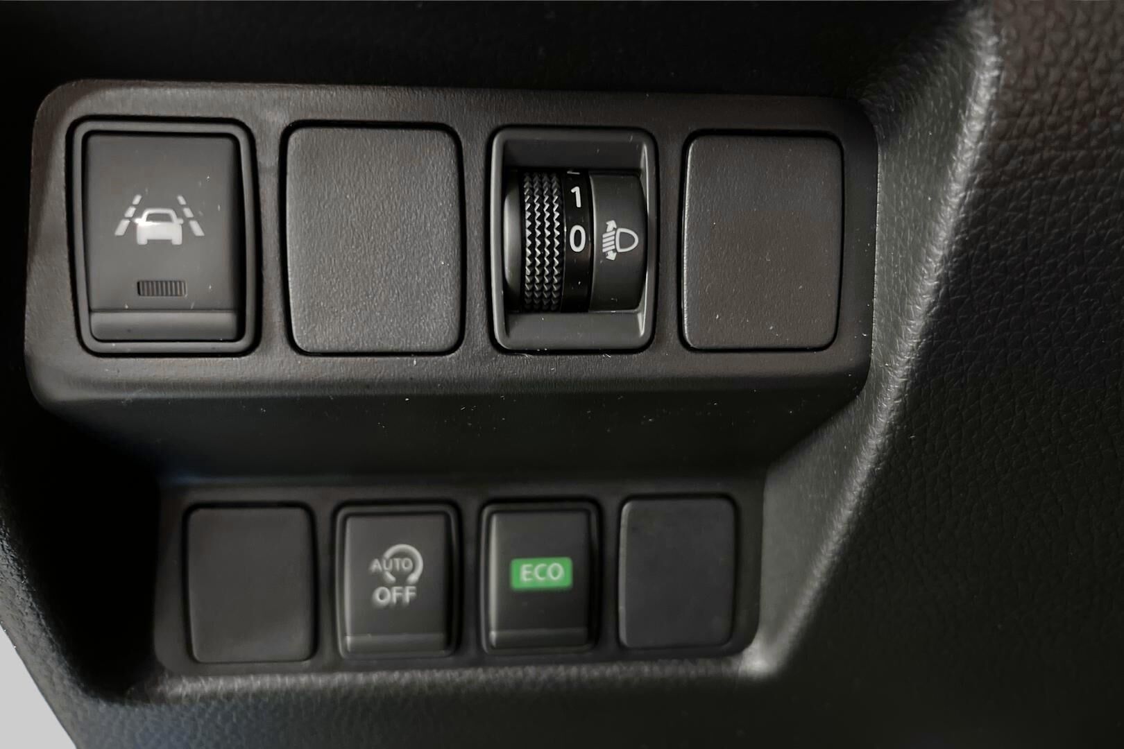 Nissan Qashqai iso kuva 17