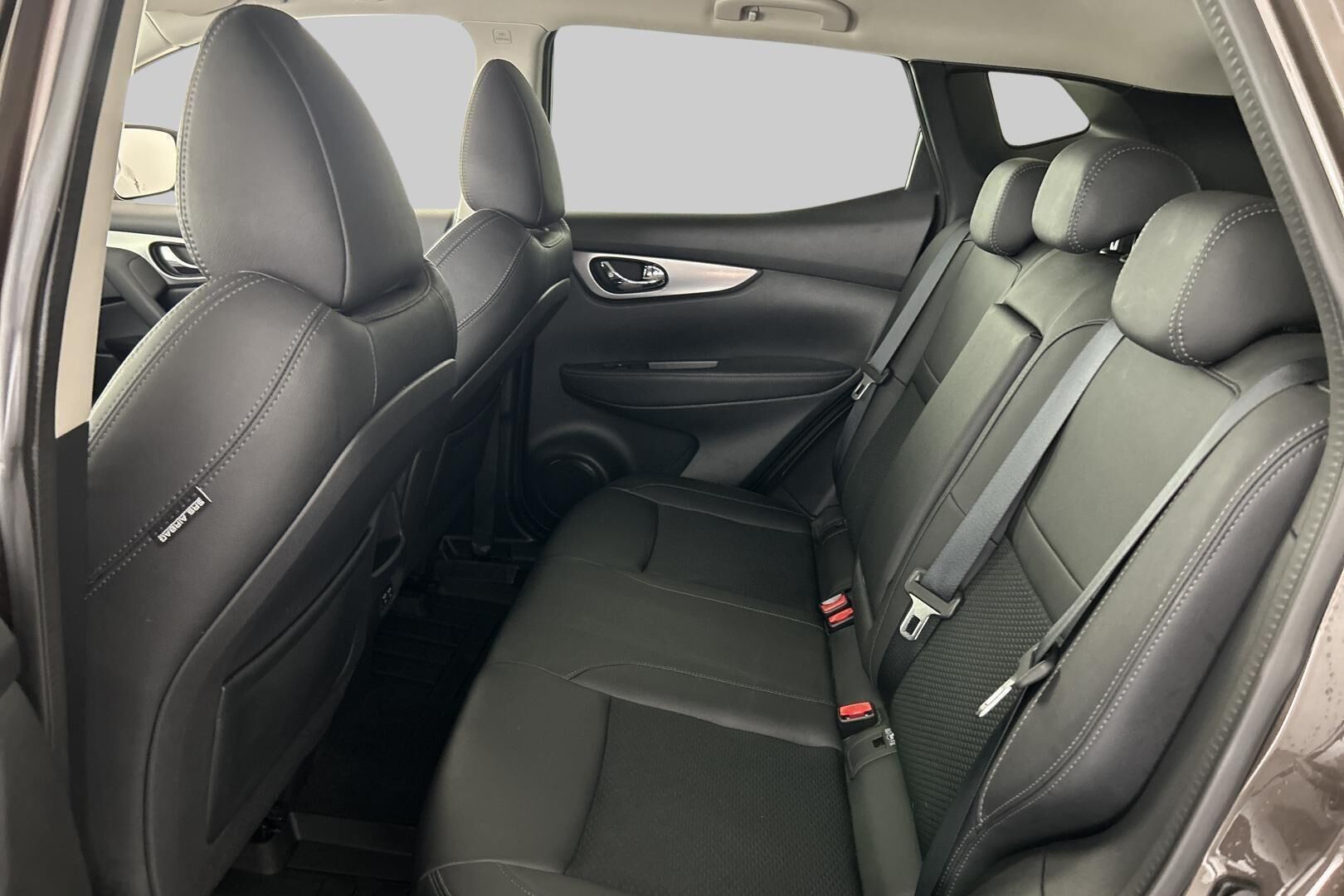 Nissan Qashqai iso kuva 10