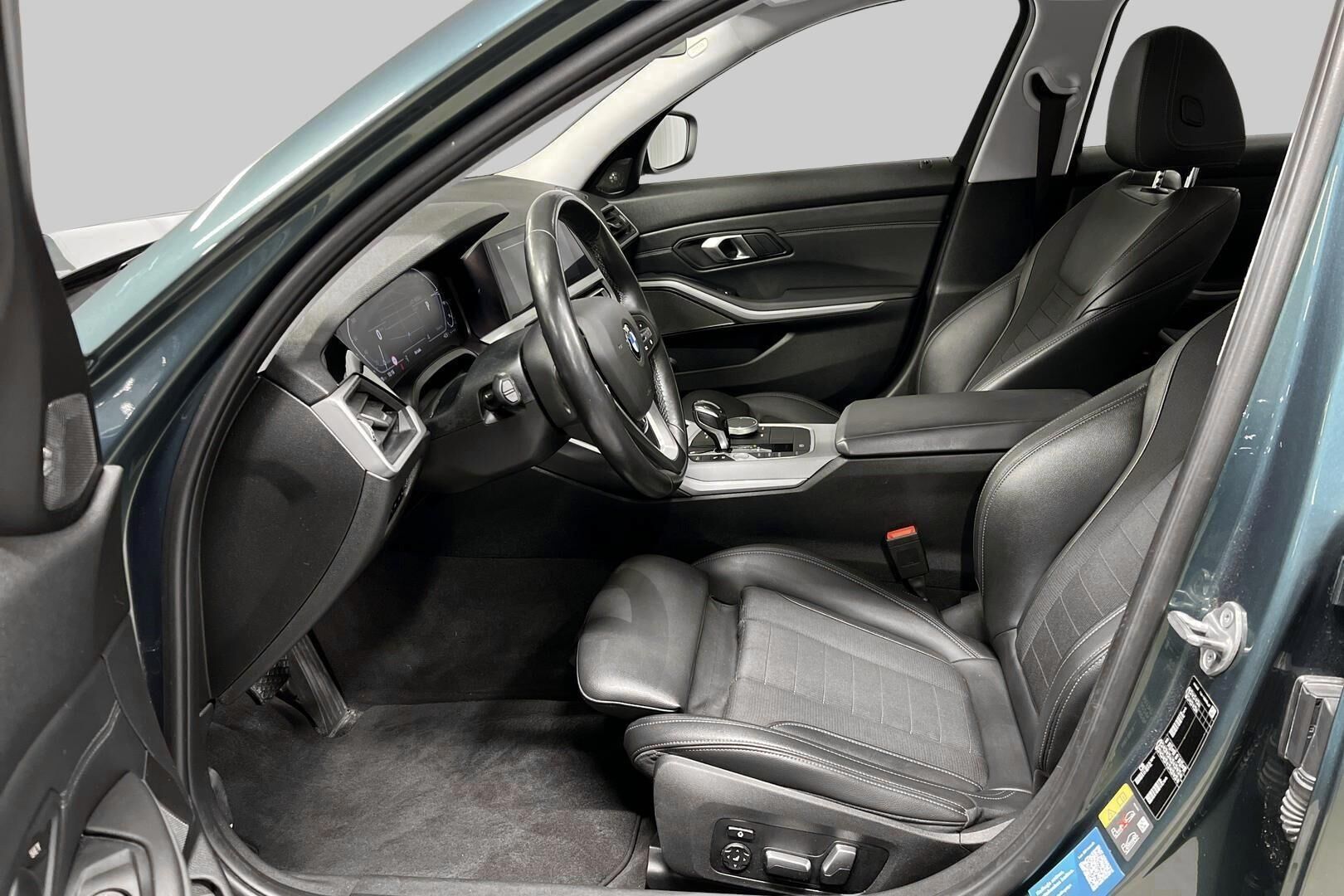 BMW 3-sarja iso kuva 8