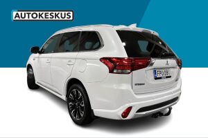 Mitsubishi Outlander PHEV esikatselu 4