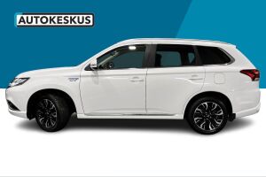 Mitsubishi Outlander PHEV esikatselu 16