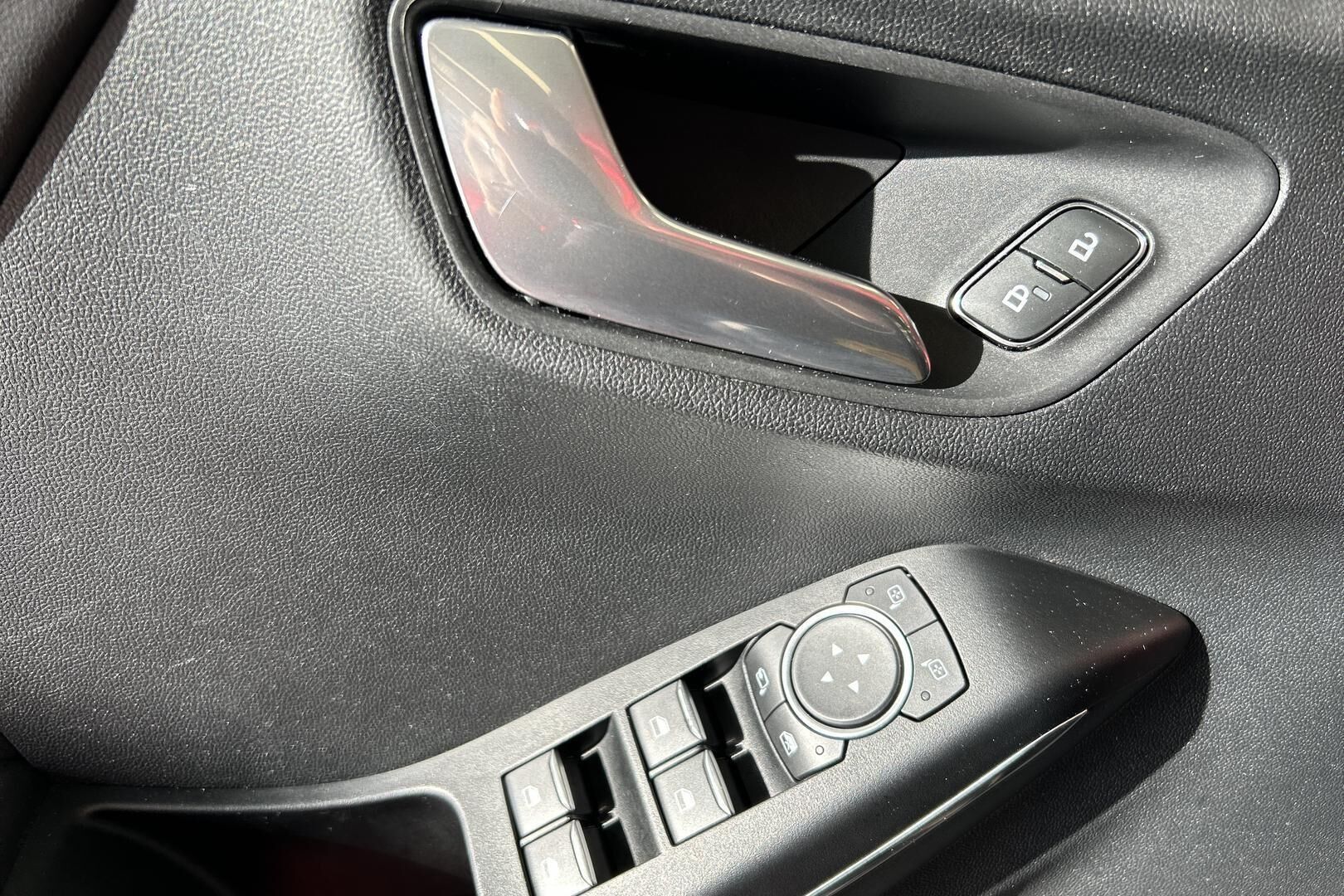 Ford Puma iso kuva 30