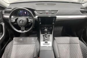 Skoda Superb esikatselu 11