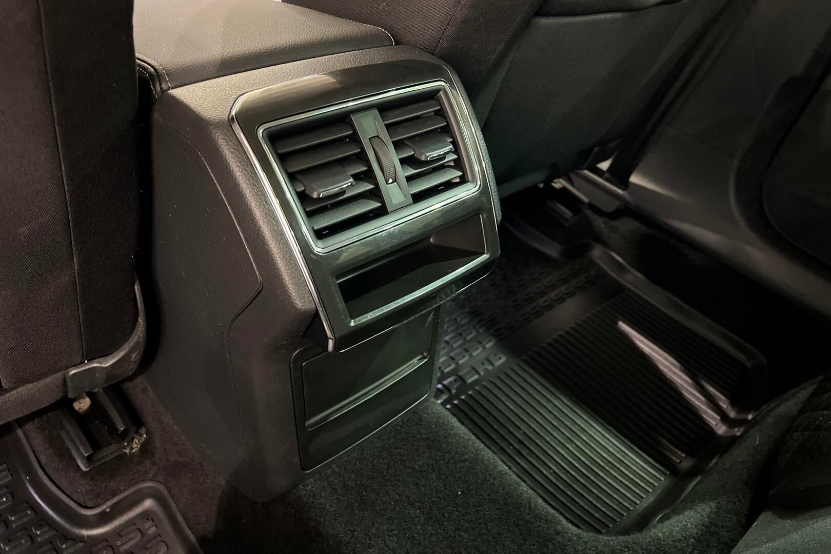 Skoda Superb iso kuva 27