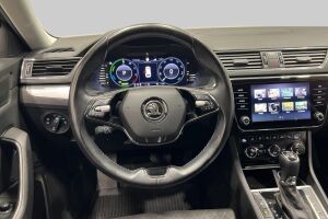 Skoda Superb esikatselu 28