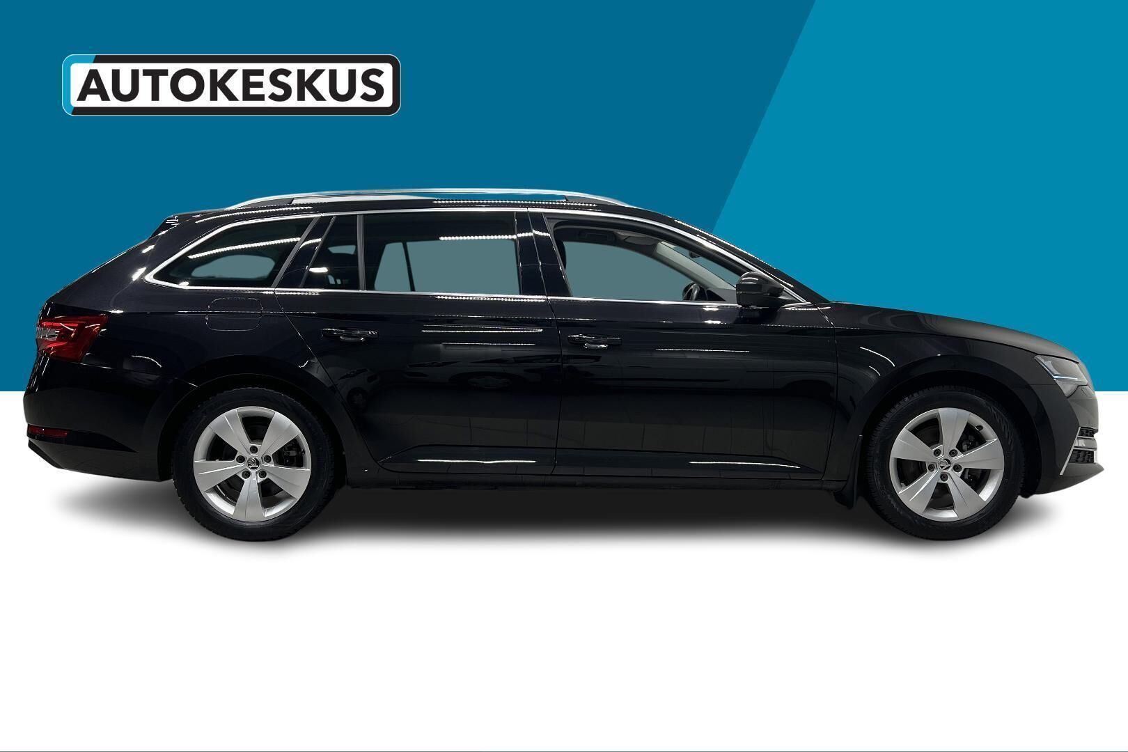 Skoda Superb iso kuva 4